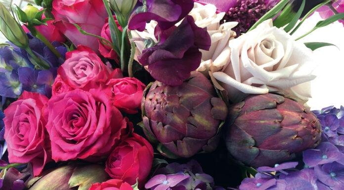 PETAL POINTERS: 5 NEED-TO-KNOWS ABOUT FLORALS IN 2017