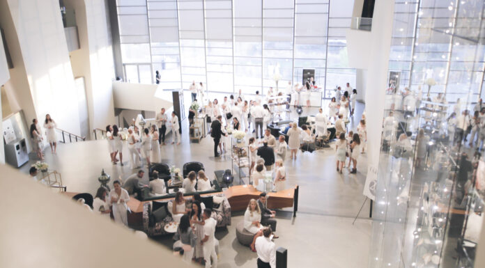 Fête en Blanc Review: White Hot Design