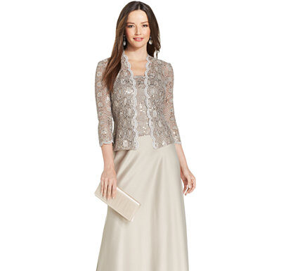 Latest Dress Trends that Flatter: Mother-of-the-Bride Dresses