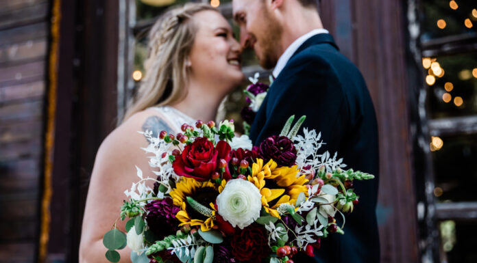 Real Weddings: Kenzie + Greg’s Cozy Knot + Pine Wedding