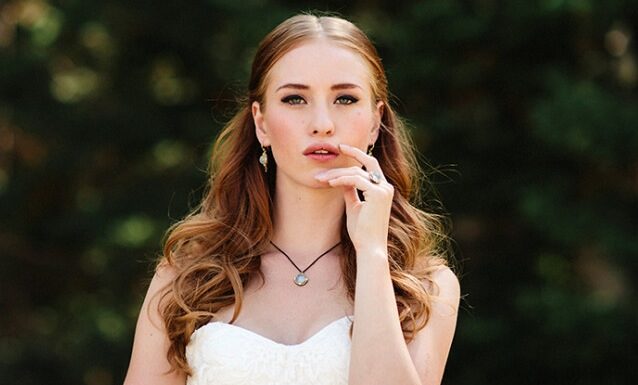 2017 Bridal Hair and Makeup Trends