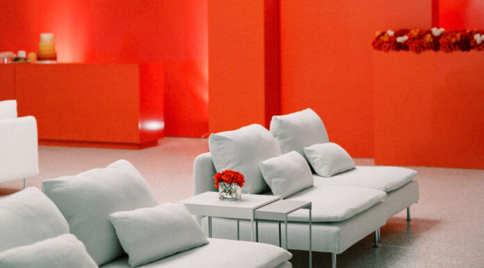 Ultra Modern: Sydney + Elliot’s Contemporary Airplane Hangar Wedding