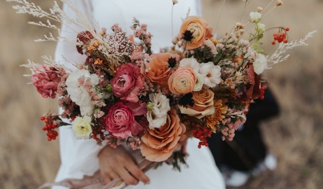 8 Autumn Wedding Bouquets for Your Vision Board