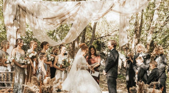 Real Wedding: Pumpkin Spice Photo by Ashton McFarlane Photography
