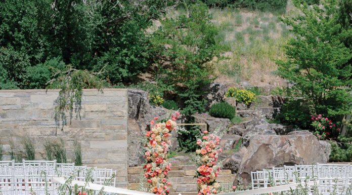 Real Weddings: Eliza and James’s Pretty-in-Pink Backyard Garden Party