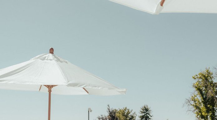 Go Al Fresco for Your Wedding Dinner