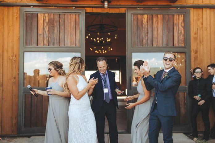 04_wedding-5_UBG25_Cassandra-Farley-Photo-1024x683